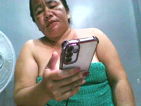 mature_l0ve's cam snapshot