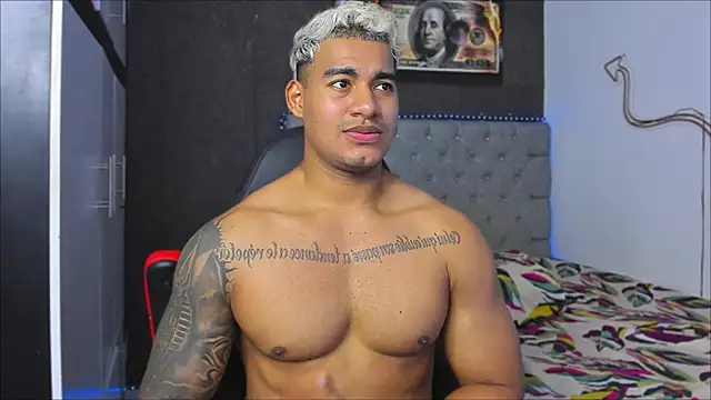 luigi_hot_ live sex cam