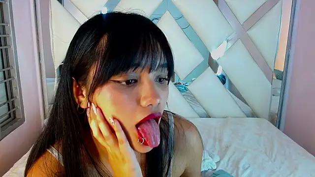 Kaytlin_James's cam snapshot