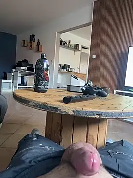 RenaudS-02 live sex cam