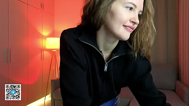 TesssaHart's cam snapshot