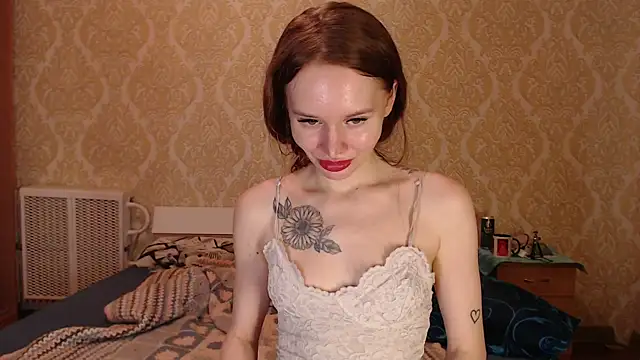 Kitkaat00 live sex cam