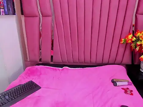 Nina_Love69's cam snapshot