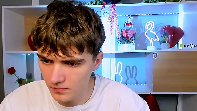 emil_lucky live sex cam