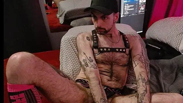 Girthywhereitmatters live sex cam