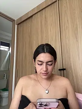 Nicollemays live sex cam