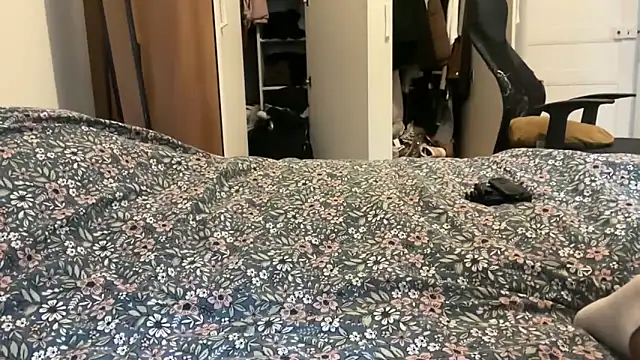 nanaisbackk live sex cam