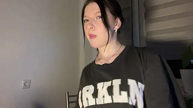 Sarahsolara live sex cam