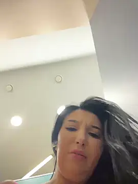 Tisha_Busty live sex cam