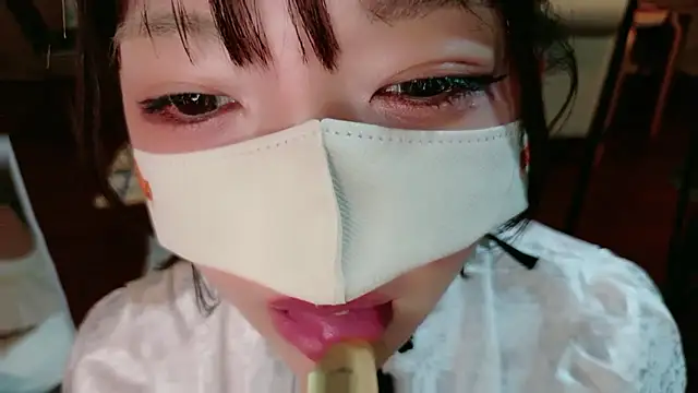 mami-pokoch live sex cam