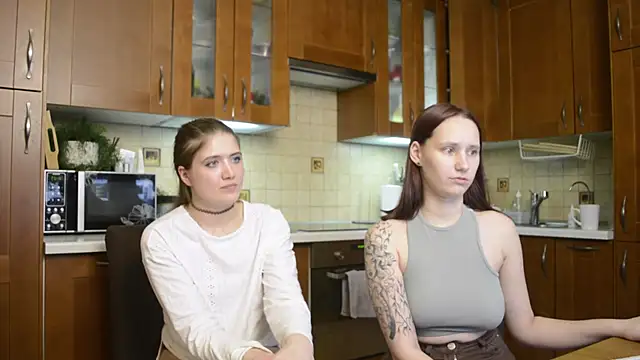 HotCaramellsTV live sex cam