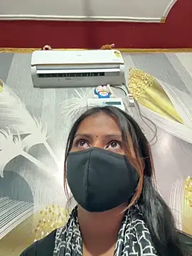 Curvy_Taara's cam snapshot