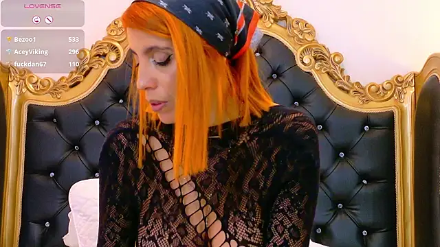 AdelinaVans's cam snapshot