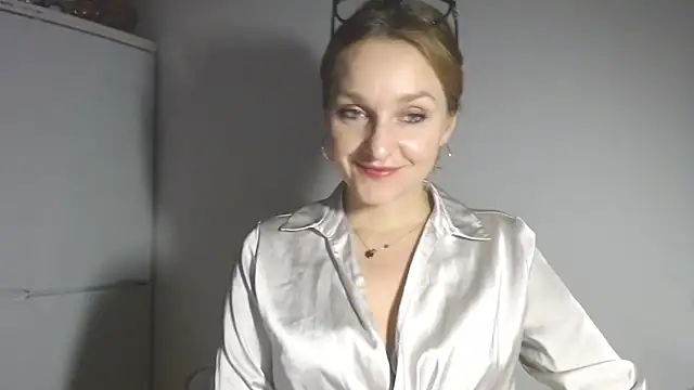 AliciaDesire's cam snapshot