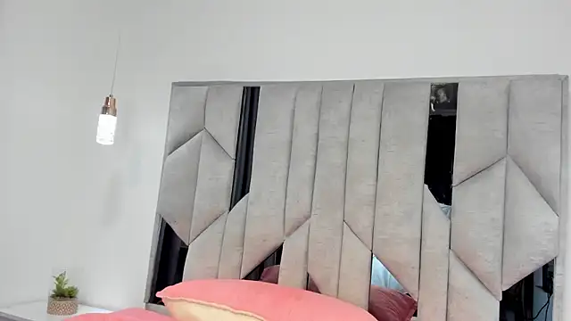 Mia_Velveet live sex cam