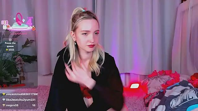 EllaBloom's cam snapshot