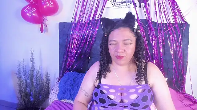 sexy_diablaa's cam snapshot