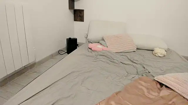 lolitaalovee's cam snapshot