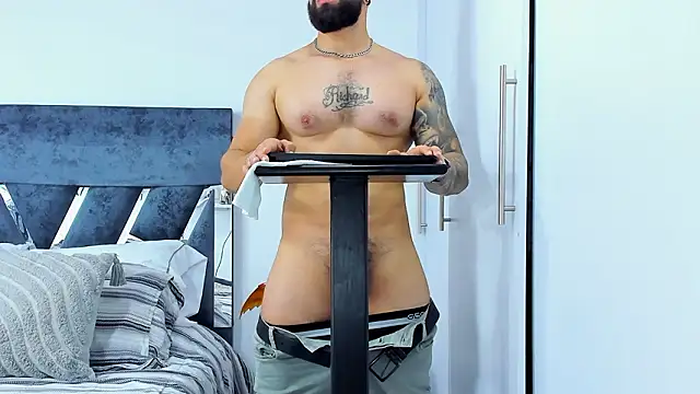 Zack_Froone's cam snapshot