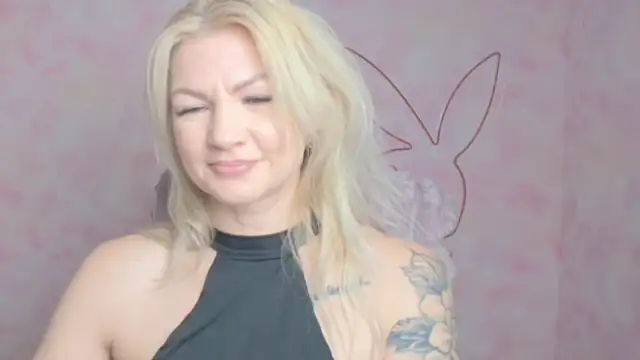 Madonna_Fire's cam snapshot