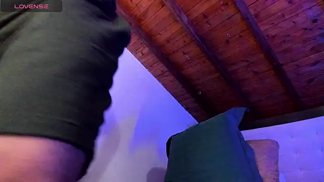 Tom_Bailey's cam snapshot