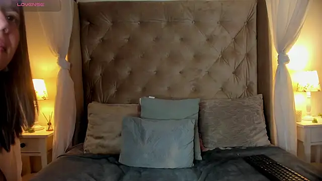 Annie_Petters's cam snapshot