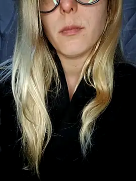 dolcehelena993 live sex cam