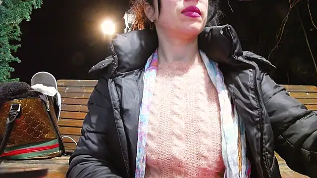 MellyBigLabiaOrgasmic live sex cam