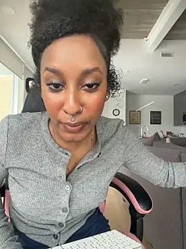 Your_Paris live sex cam