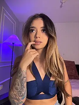 HoneyMollyX's cam snapshot