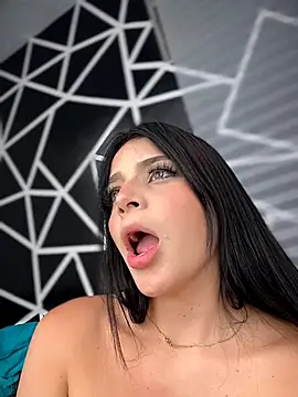 ArieliciousXXX live sex cam