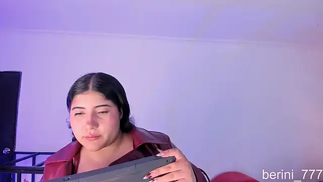 AmberiniHoffman live sex cam