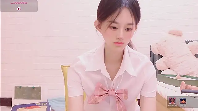 marina-cutegirll live sex cam