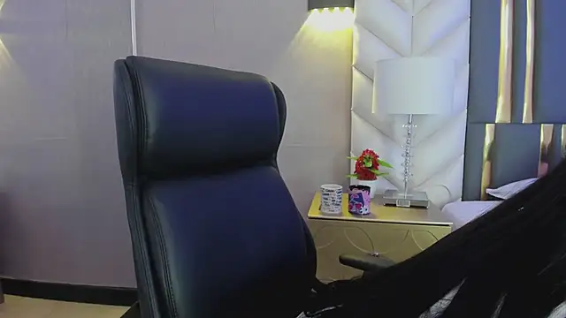 ChloeHarper_ live sex cam