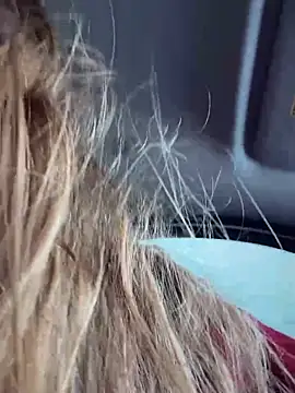 GoldenFlameGoddess live sex cam