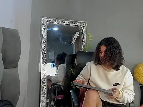 dylaans19 live sex cam