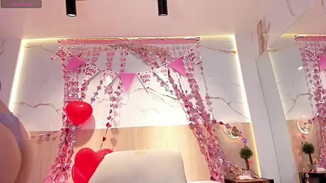 jade_heartt live sex cam