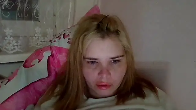 HornyElena's cam snapshot