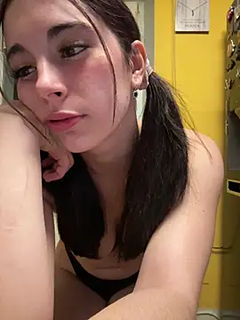sexymelli18 live sex cam