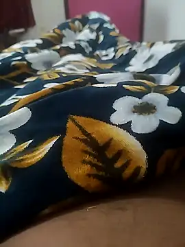 Hotboylumia_825321's cam snapshot