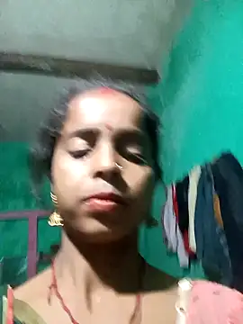 Alisha_beby143 live sex cam