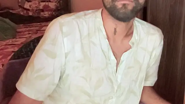 MakeMeAwareAah's cam snapshot