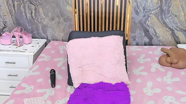 Nyakimgold live sex cam