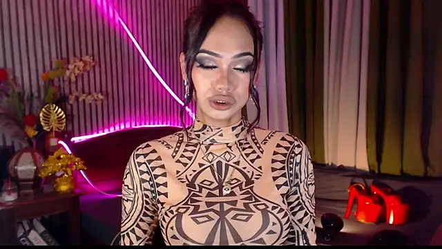 Unforgettablejulia live sex cam