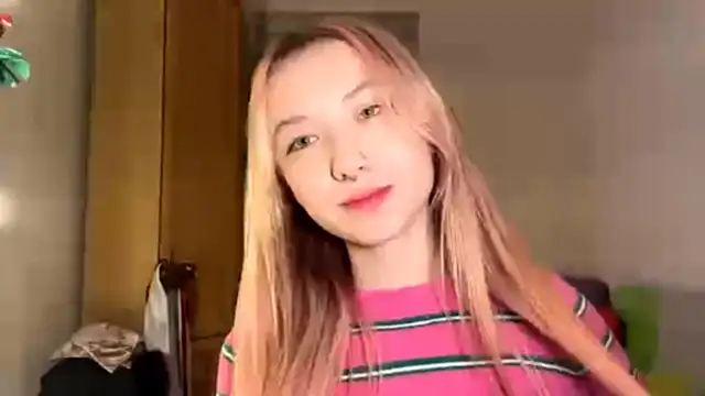 PinkTraible's cam snapshot