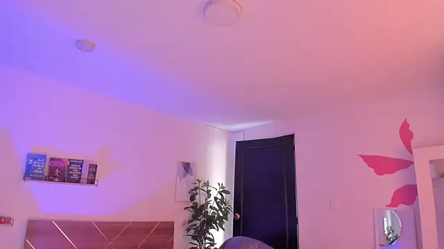 YariRose live sex cam