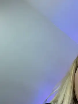 KilianaNoir live sex cam