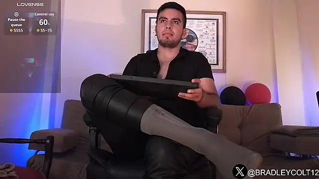 bradley_colt live sex cam
