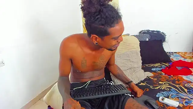 hot_ebanospicy live sex cam