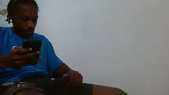 Larry-n-clouds live sex cam